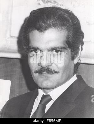 27. Mai 2015 - wurde Schauspieler OMAR SHARIF, der in den 1960er Jahren in Lawrence von Arabien und Doctor Zhivago spielte, mit der Alzheimer-Krankheit diagnostiziert. Der 83 jährige Star Agent bestätigte die Nachricht. Im Bild: c. 1950 - Omar Sharif. © Pt/Globe Fotos/ZUMA Draht/Alamy Live-Nachrichten Stockfoto