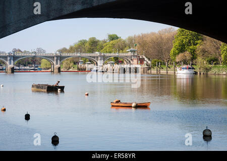 Schloss Richmond und Steg aus Twickenham Brücke, Twickenham, Greater London, England, Vereinigtes Königreich Stockfoto