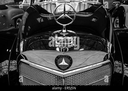 Fragment einer Limousine Mercedes-Benz 300 S Cabriolet (W 188 ich), 1953. Stockfoto