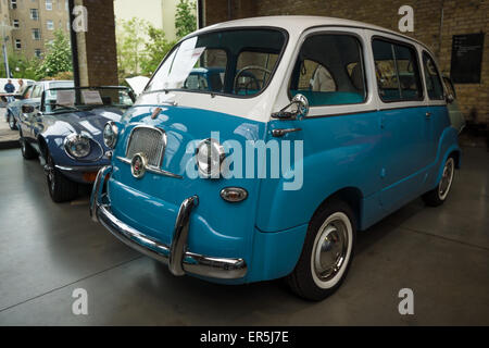 BERLIN - 10. Mai 2015: Mini-MPV (Multi Purpose Vehicle) Fiat 600 Multipla. 28. Berlin-Brandenburg-Oldtimer-Tag Stockfoto