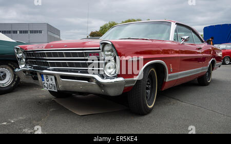 BERLIN - 10. Mai 2015: Full-size Car Ford Galaxie 500 / XL. 28. Berlin-Brandenburg-Oldtimer-Tag Stockfoto