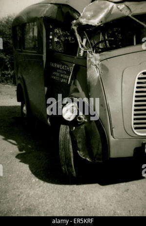 Morris J Typ Van Unfall, Hyde Works, St. James's Lane Stockfoto