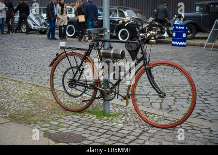 BERLIN - 10. Mai 2015: Vintage Roller Naumann. 28. Berlin-Brandenburg-Oldtimer-Tag Stockfoto