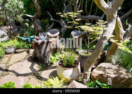 Bildhauer Picknick-Garten von Walkers Baumschulen, Goldmedaille und beste Handwerker Garten Sieger bei der RHS Chelsea Flower Show 2015 Stockfoto