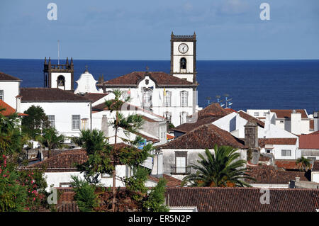 Blick auf Vila Franca do Campo mit Ilheu da Vila, Südküste, Insel Sao Miguel, Azoren, Portugal Stockfoto