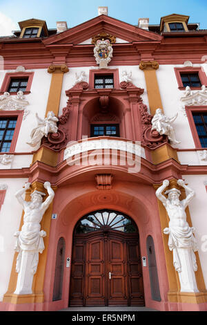 Zustand der Staatskanzlei von Thüringen, ehemalige Kurmainzische Statthalterei, Hirschgarten, Erfurt, Thüringen, Deutschland Stockfoto