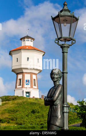 Lale Andersen-Denkmal und Wasserturm, Langoog Insel, Nordsee, Ostfriesischen Inseln, Ostfriesland, Niedersachsen, Deutschland, Eur