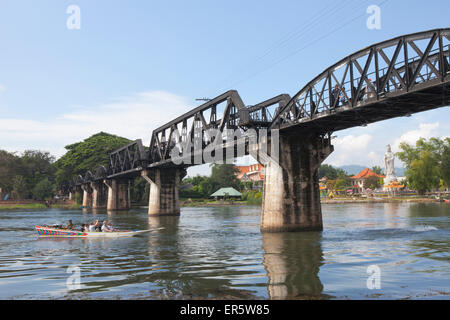 Legendäre Brücke über den River Kwai, Kanchanaburi, Provinz Kanchanaburi, Thailand, Asien Stockfoto