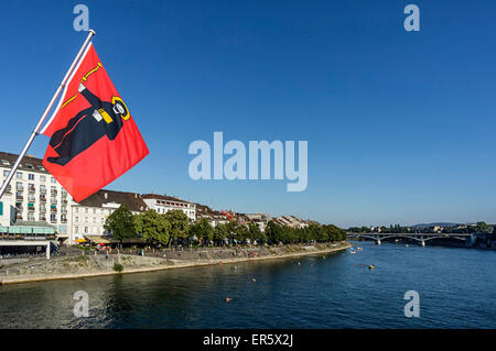 Rhein im Sommer, Basel, Schweiz Stockfoto