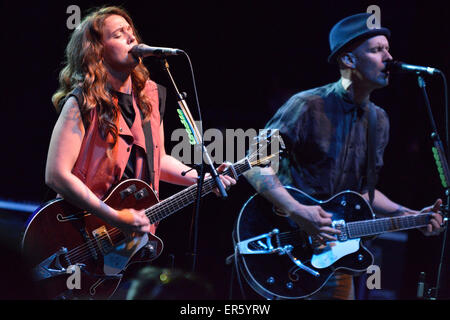 Toronto, Kanada. 27. Mai 2015. US-amerikanische alternative Country und Folk Rock Sängerin Brandi Carlile führt in The Danforth Music Hall. Bildnachweis: EXImages/Alamy Live-Nachrichten Stockfoto