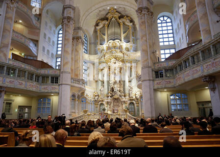 Dresden, Deutschland. 27. Mai 2015. Begrüßungsempfang bei Frauenkirche von George Osborne, Kanzler des Finanzministeriums 27.05.2015. Treffen der G7-Finanzminister und-Notenbankgouverneure in Dresden. Bildnachweis: Dpa picture Alliance/Alamy Live News Stockfoto