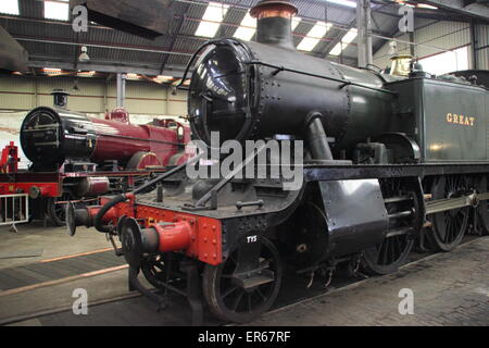 Dampfmaschinen auf Anzeige an Barrow Hill Roundhouse und Railway Centre in der Nähe von Chesterfield Derbyshire in England Großbritannien Stockfoto