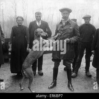 Deutsche Ex-Kronprinz Wilhelm hier im Exil in Holland gesehen. 28. November 1918 Stockfoto