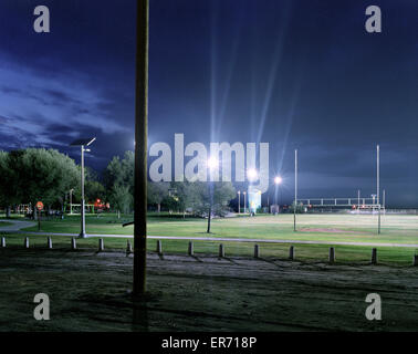 Fußballplatz in der Nacht Stockfoto