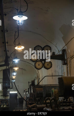 Fort de Fermont, Longuyon, Frankreich. Das Generator-Zimmer in der alten Festung der Maginot-Linie. Stockfoto