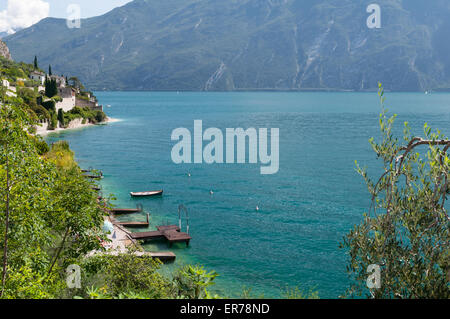 Blick auf den Gardasee, von Limone Sul Garda, Brescia, Italien Stockfoto