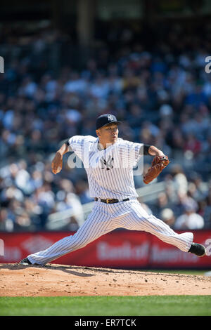 Bronx, New York, USA. 6. April 2015. Masahiro Tanaka (Yankees) MLB: Masahiro Tanaka von der New York Yankees Stellplätze alte Toronto Blue Jays in der Major League Baseball Spiel (Yankees nach Hause Öffner) im Yankee Stadium in der Bronx, New York, USA. © Thomas Anderson/AFLO/Alamy Live-Nachrichten Stockfoto