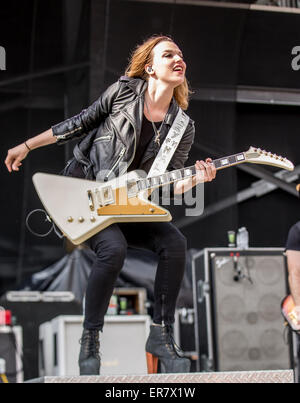 Columbus, Ohio, USA. 17. Mai 2015. HALESTORM führt am letzten Tag des Rock auf der Palette Festival 2015 im Maphre Stadion in Columbus Ohio am 17. Mai 2015 © Marc Nader/ZUMA Draht/Alamy Live News Stockfoto