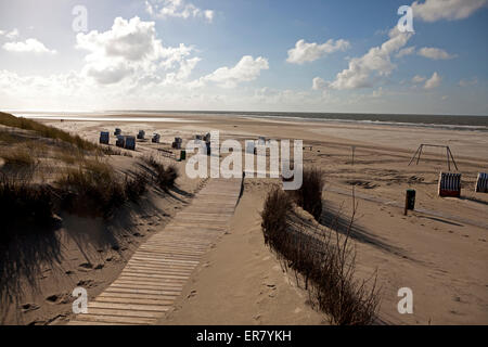 Fußweg zum Hauptstrand, Osten Ostfriesischen Insel Spiekeroog, Niedersachsen, Deutschland Stockfoto