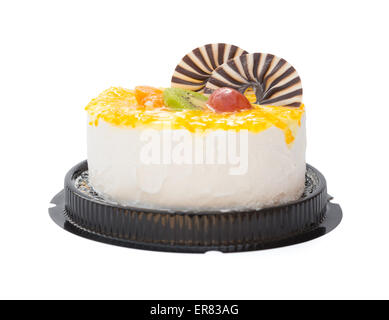 leckeren Kuchen auf weiß mit Traube orange Kiwi und Schokolade am besten, Clipping-Pfad enthalten Stockfoto