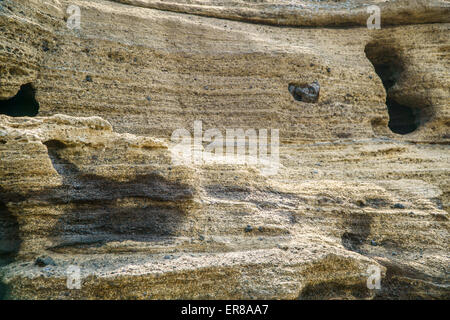 Mehrstöckige geschichteten rau und seltsame Sedimentgesteine im berühmten touristischen Ort Yongmeori Coast(Dragon head coast) in Jeju Island. Stockfoto