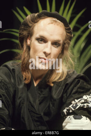 BRIAN ENO UK Popmusiker und erscheinen im niederländischen Fernsehen zeigen Toppop 1974 Stockfoto