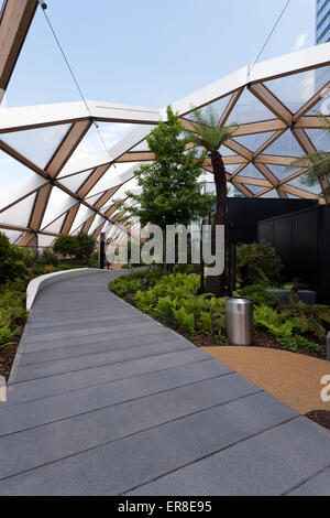 Das neu eröffnete tropische Dachgarten Canary Wharf Crossrail Station, London Docklands Stockfoto