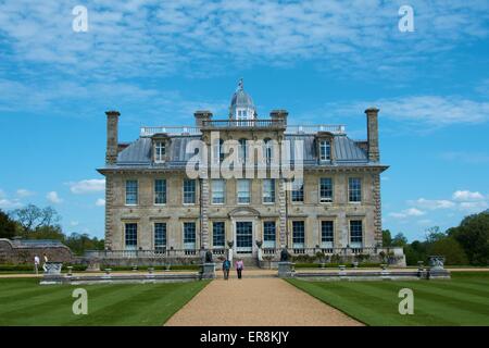 Kingston Lacey House, Wimborne, Dorset, Großbritannien an einem warmen, frühen Sommertag. Nationalen Treuhandvermögen in einer schönen Gegend von Großbritannien. Stockfoto