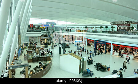 Innere des Ferenc Listz internationalen Flughafen Budapest Ungarn Stockfoto