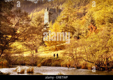 Herbst Neidpath Castle in Peebles, Scottish Borders, Schottland Stockfoto