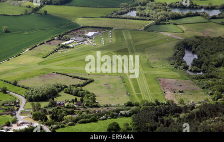 Luftaufnahme des Derby Flugplatz, der Heimat des Derby Aero Club, UK Stockfoto