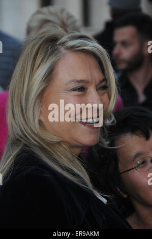 London, UK, 18. Mai 2015, Amanda Redman besucht Premiere von sonnigen Nachmittag basierend auf der Geschichte der Knicke im Harold Pinter Theater im West End. Stockfoto