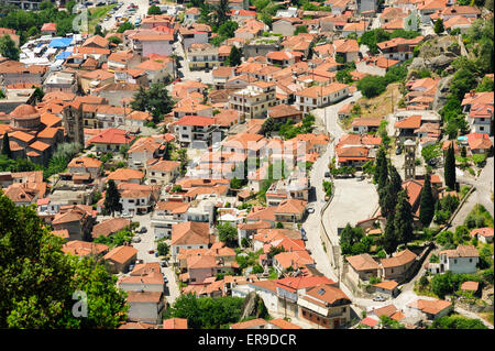 Blick auf die Stadt Kalambaka von Meteora Felsen, Griechenland Stockfoto