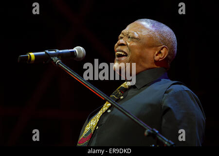 Turin, Italien, 29. Mai 2015. Südafrikanische Jazzmusiker Hugh Masekela in Konzert in Torino Jazz Festival Stockfoto