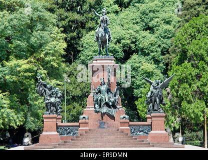 Denkmal für General José de San Martín auf Pferd San Martin Park Retiro in Buenos Aires Argentinien Stockfoto