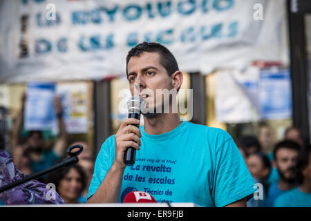 Barcelona, Spanien. 29. Mai 2015. Markante Subunternehmer "Movistar" und Sympathisant Protest vor der besetzten "Mobile World Center" in Barcelona nach Richter hat seine Räumung Credit bestellt: Matthias Oesterle/ZUMA Wire/ZUMAPRESS.com/Alamy Live News Stockfoto