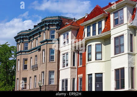 Moderne Reihenhäuser der historischen Vorstadt in Washington DC. Stockfoto