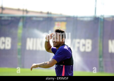 Barcelona, Spanien. 29. Mai 2015. ADRIANO CORREIA, Fußball-Spieler für den FC Barcelona, betritt Trainingsfeld für letzten Tag vor der Copa del Rey Spiel, Sportzentrum der Stadt. © Ron Levy/ZUMA Wire/ZUMAPRESS.com/Alamy Live-Nachrichten Stockfoto