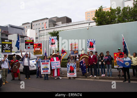 Sydney, Australien. 30. Mai 2015. Von der Partei für die Freiheit organisierte Protest fand vor dem chinesischen Konsulat in 39 Dunblane Street, Camperown. Vorsitzender Nick Folkes sprach über Probleme im Zusammenhang mit chinesischen Käufern australische Immobilienkauf für die Medien. Bildnachweis: Richard Milnes/Alamy Live-Nachrichten Stockfoto