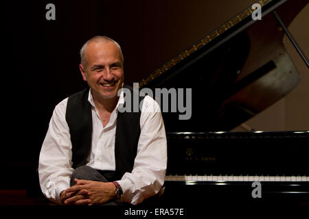 Turin, Italien. 29. Mai 2015. Italienischer jazz-Musiker Danilo Rea am Klavier vor seinem Konzert am Jazz Festival Torino. © Marco Destefanis/Pacific Press/Alamy Live-Nachrichten Stockfoto