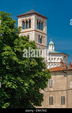 Italien Piemont Canavese Via Francigena Ivrea Kathedrale Glockenturm Stockfoto