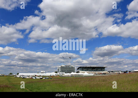 Epsom Downs, Surrey, England. 30. Mai 2015. Dieses Mal nächste Woche werden die tiefen mit Rennen Gänger beobachten den Ablauf der Derby gefüllt werden. Die Vorbereitungen sind im Gange für das Rennen in Epsom kommenden Samstag 6. Juni zur neuen Zeit von 16:30. Es ist das höchstdotierte Pferderennen Großbritanniens und die renommiertesten des Landes fünf Klassiker und wurde zuerst im Jahre 1780 laufen. Es wird regelmäßig von der Königin und andere Mitglieder der königlichen Familie besucht. Bildnachweis: Julia Gavin UK/Alamy Live-Nachrichten Stockfoto