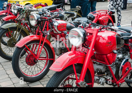 Sammlung von Moto Guzzi Motorräder aus den 1920er Jahren der 1940er Jahre. Stockfoto