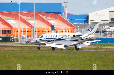 WinAir Cessna 525A Citation CJ2 9A-DWA Ankunft in London-Luton Flughafen LTN Stockfoto