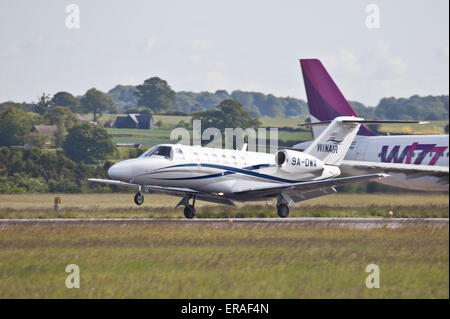 WinAir Cessna 525A Citation CJ2 9A-DWA Ankunft in London-Luton Flughafen LTN Stockfoto