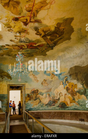 Besuch Herrenchiemsee Palace nachempfunden das Schloss von Versailles durch König Ludwig II., dazu geführt, Ganztages-Tour von München. Stockfoto