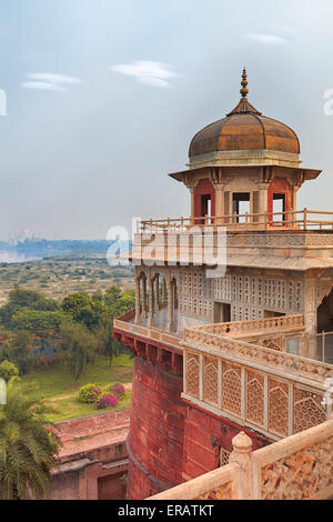 Agra Red Fort Blick auf Taj Mahal vom Turm, Indien, Uttar Pradesh Stockfoto