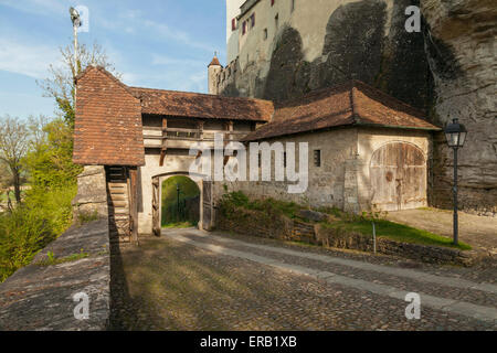 Frühling am Nachmittag Schloss Lenzburg, Kanton Aargau, Schweiz. Stockfoto