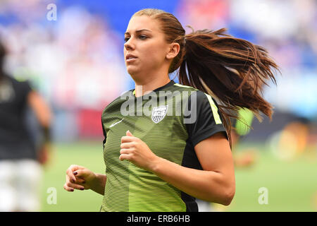 Harrison, New Jersey, USA. 30. Mai 2015. Vereinigte Staaten nach vorn Alex Morgan #13 wärmt vor einem internationalen Freundschaftsspiel zwischen der Republik Korea und den Vereinigten Staaten am Red Bull Arena in Harrison, New Jersey. Die Republik Korea und die Vereinigten Staaten zu einem 0: 0 gespielt zu binden. © Cal Sport Media/Alamy Live-Nachrichten Stockfoto