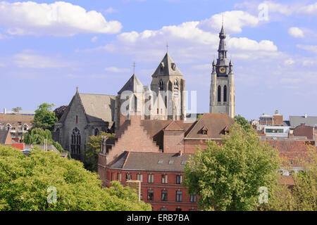 Luftaufnahme der Kirche der Stadt Kortrijk in Flandern, Belgien Stockfoto